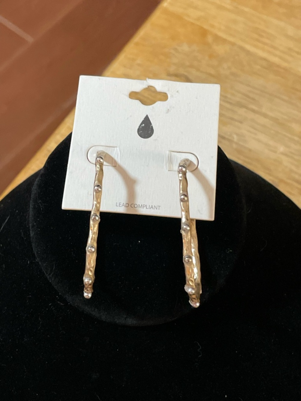 Oval hoop earring mix gold silver tone twig branch texture dots pierced 2 inch - Picture 10 of 11